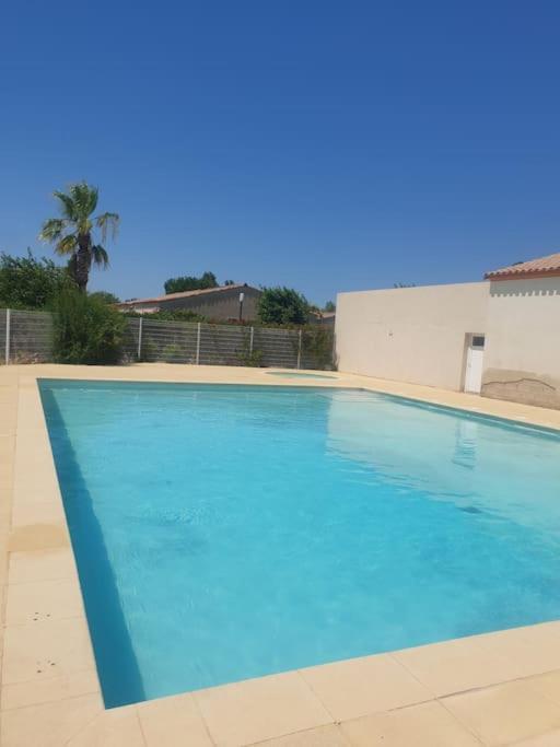 Agreable Villa En Petite Camargue 35 M2 Wifi Gallargues-le-Montueux Luaran gambar